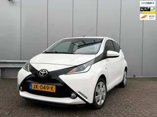 Toyota Aygo 1.0 VVT-i x-play | Airco | Bluetooth | Camera | 12 maanden garantie | 100% onderhouden