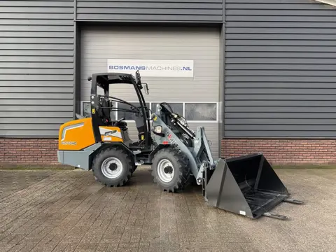 Giant G2700 HD minishovel / kniklader NIEUW 110 cm breed €650 LEASE