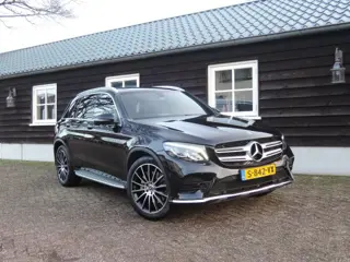 MERCEDES-BENZ GLC-KLASSE 250 4MATIC BNS SOL./AMG/PANO/TREKHAAK