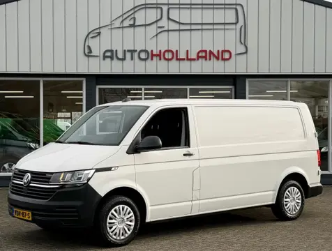 VOLKSWAGEN TRANSPORTER 2.0 TDI 81KW 110PK L2H1 EURO 6 AIRCO/ CRUISE CONTROL/ BIJRIJDERSBANK/ PDC/ 100% DEALERONDERHOUDEN