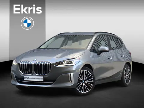 BMW 2-serie Active Tourer 220i | Luxury Line | Premium Pack | Comfort Access | Sportstoelen | Adapti