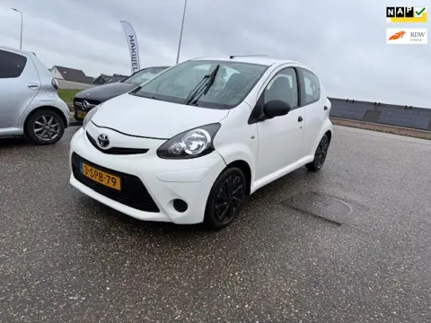 Toyota Aygo 1.0 VVT-i Now Airco NAP APK 11-26 Elek.pakket