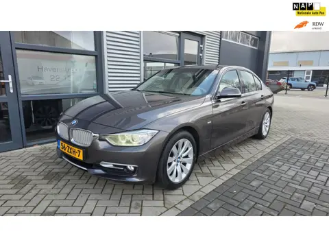 BMW 3-serie 320i EfficientDynamics Edition Upgrade Edition