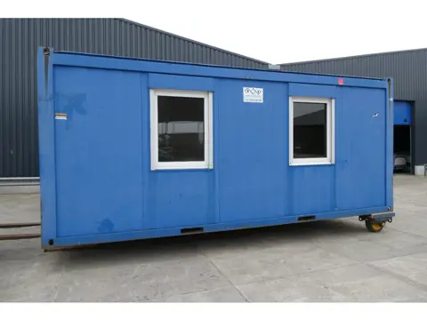 Brouwer Kantoorunit afm ca 6 x 3 mtr