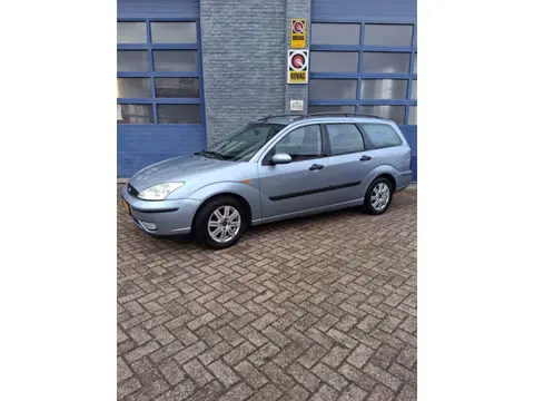 Ford Focus Wagon 1.6-16V Futura