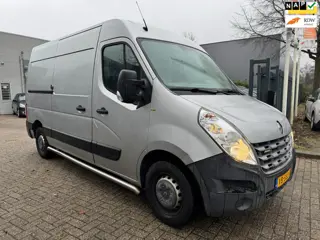 Renault Master T35 2.3 dCi L2H2 Eco DC automaat, airco, cruise control, trekhaak 2 x schuifdeur, nav