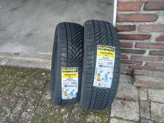 2 Nieuwe Rotalla All Season Banden 195-60-15 88V