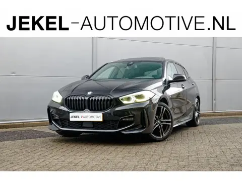 BMW 1-serie 118i M-Sport Panoramadak, Pro pakket, Camera, Apple Car Play
