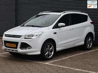 Ford Kuga 1.5 Titanium Styling Pack 4WD|Pano|Autopark|Automaat|Leder