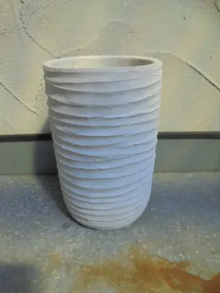 VAAS WIT AARDEWERK 22 CM DIA 13,5 CM NIEUW