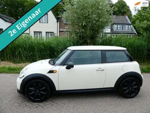 Mini Mini 1.6 One 75pk 6-bak Zuinig 2e eigenaar Airco LMV Historie