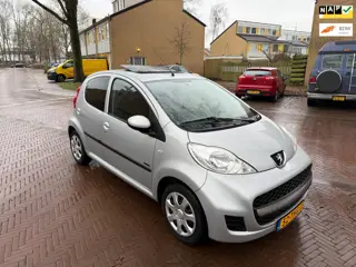 Peugeot 107 Airco / 52.000 NAP / Open dak / Leuke auto