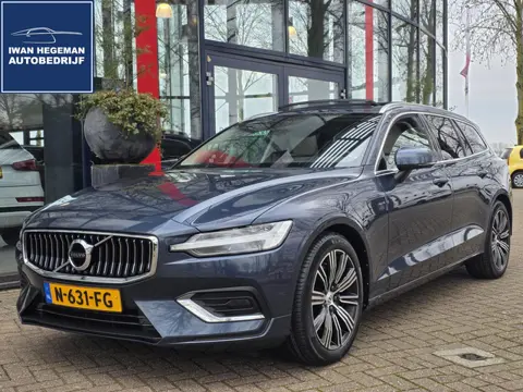 Volvo V60 2.0 B3 Inscription | Leder | Panoramadak | Trekhaak | ECC | PDC | Stoel/ Stuur verwarming 