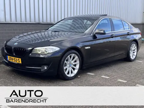 BMW 5-serie 523i High Executive Open Dak | Leder | Stoelverwarming