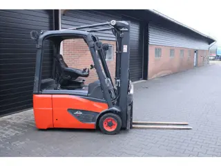 Linde E16 heftruck elektrische triplex sideshift lepelverstelling
