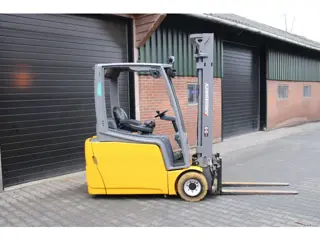 Jungheinrich EFG218k heftruck elektrische triplex 4 functies