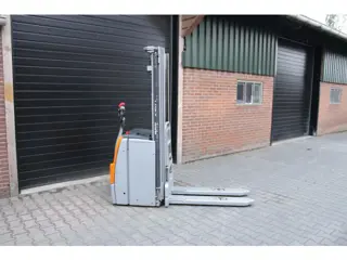 Still exv16 stapelaar nieuwe accu elektrische triplex freelift
