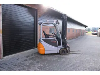 Still RX20 18 heftruck elektrische triplex sideshift lepelverstelling