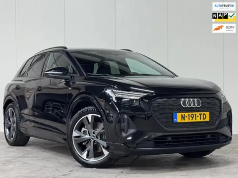 Audi Q4 e-tron 40 S-LINE Competition 77 kWh l SOH 91.7% l HUD l SONOS l CAMERA l SFEER l MATRIX l CA