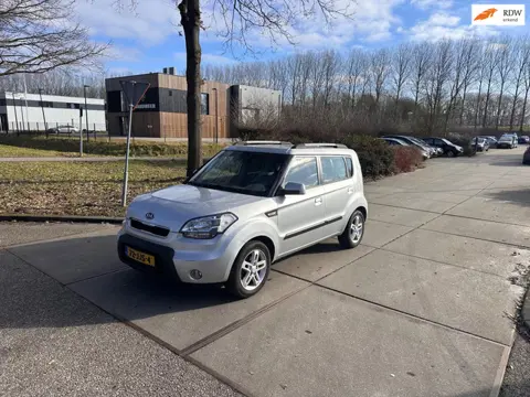 Kia Soul 1.6 X-tra Clima.