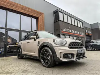 Mini Mini Countryman Cooper S E ALL4 John Cooper Works aut 220pk Rooftopgrey/Pano/Camera/Hk/Memory/B