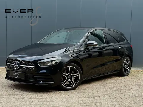 Mercedes-Benz B-klasse 250 e, 218PK, AMG/Pack, Night/Pack, Sfeer/Verlichting, Navigatie, Cruise, 18'