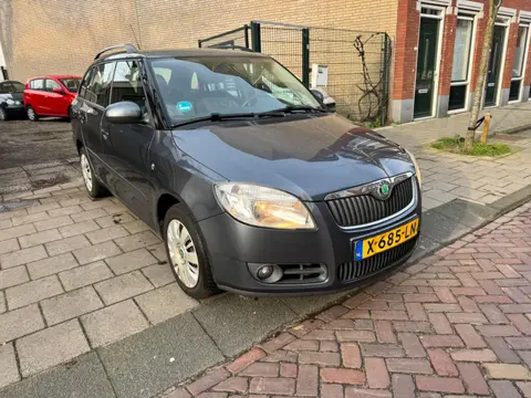Skoda Fabia Combi 1.4-16V Tour