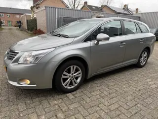 Toyota Avensis wagon 1.8 VVTi 2010 CLIMA new model 6 bak