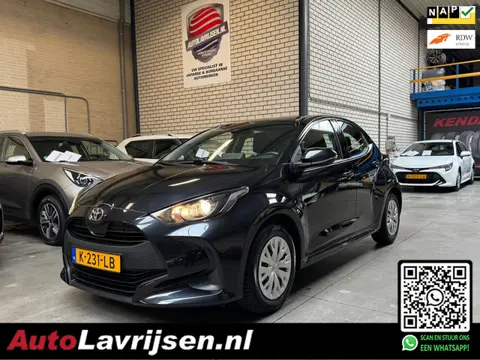 Toyota Yaris 1.5 VVT-i ACTIVE NL AUTO NAP NW MODEL BENZINE 6 BAK APPLE / ANDROID / CAMERA CRUISE!!