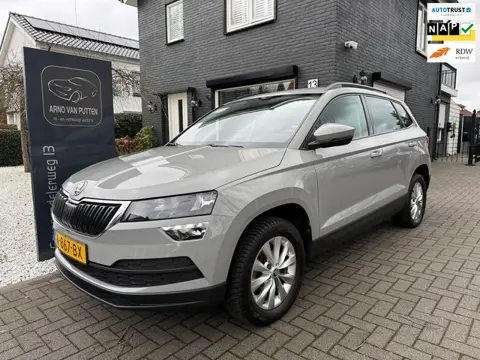 Skoda Karoq 1.0 TSI Business Edition /Apple CarPlay /Cruise /Navigatie