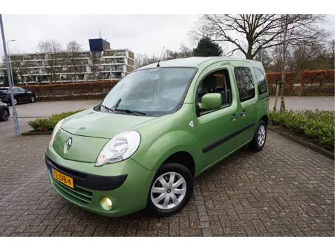 Renault Kangoo Family Rolstoelauto 3+1 1.6-16V Expression AUTOMAAT