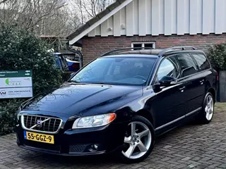 Volvo V70 2.0 Rijklaar|1e Eigenaar|Origineel NL|100% Onderhouden|LEDEREN BEKLEDING|Navigatie