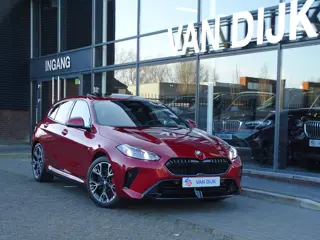 BMW 1-serie 120 M Sport Pro. Pano.Dak Innovation-Pack Driv.ass. Cockpit Pro Ada.Led Head-Up Park.Plu