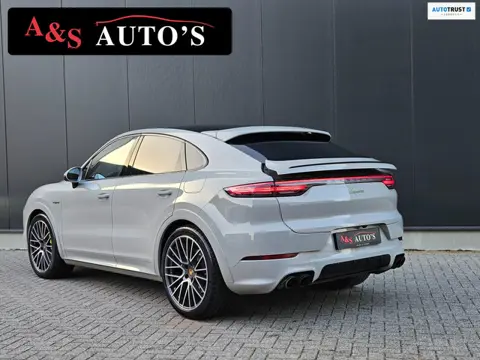 Porsche Cayenne Coupé 3.0 E-Hybrid Platinum Edition Pano Luchtvering Sportuitlaat Trekhaak 360 camer