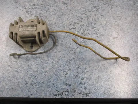SPANNINGSREGELAAR Suzuki GS 400 E 1970 - 1979