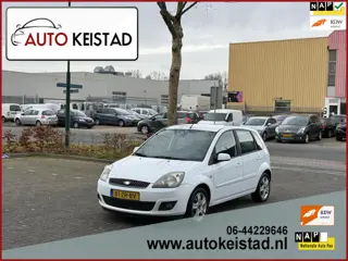 Ford Fiesta 1.3-8V Futura XL 5-DEURS AIRCO/ELEKTR. RAMEN! 1 JAAR APK!