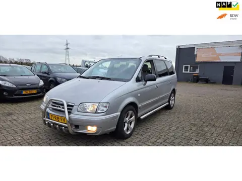 Hyundai Trajet 2.0 i CVVT Dynamic Motion 7 persoons apk 11-2026