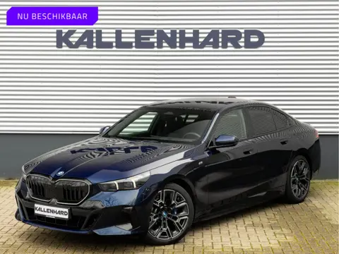BMW 5 Serie 530e M-Sport Pro - Pano - ACC - Harman Kardon - Head-up - Iconic Glow Exterieur