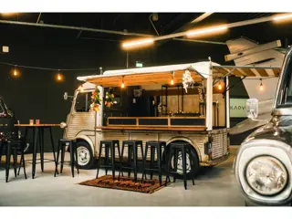 Citroen HY72 Exclusieve mobiele bar | Oldtimer icoon | Uniek lifestyle-object