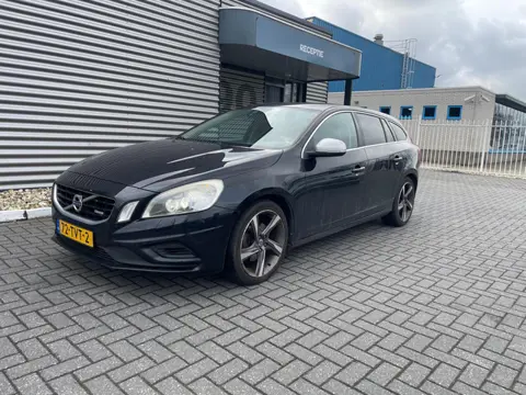 Volvo V60 1.6 T3 R-Design
