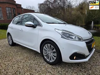 Peugeot 208 1.2 PureTech Allure AIRCO/cruise/PANORAMA