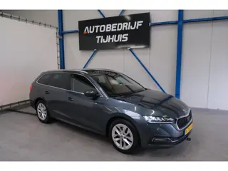Skoda Octavia Combi 1.0 e-TSI Business Edition Plus Automaat - N.A.P. Airco, Cruise, Navi, PDC, Came