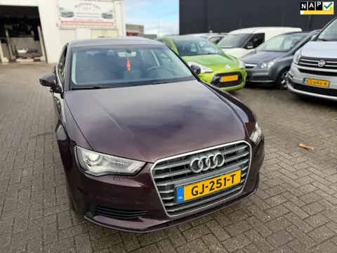Audi A3 Limousine 1.6 TDI Ambiente|Automaat|Navi|PDC|Clima