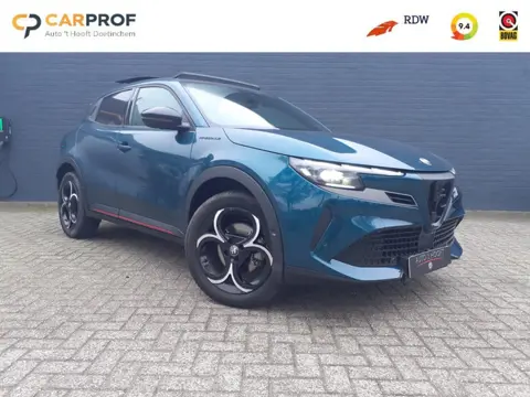 Alfa Romeo Junior 1.2 Turbo 145pk Hybrid Ibrida Speciale PANO / SABELT STOELEN / LEDER-ALCANTARA