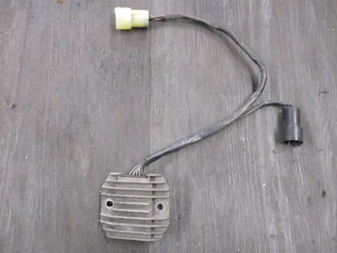 SPANNINGSREGELAAR Kawasaki ZX 6 R 2000 - 2002