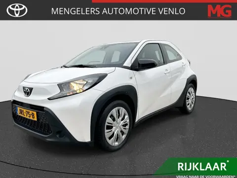 Toyota Aygo X 1.0 VVT-i MT Play RIJKLAAR | Airco | Camera | Cruise Control Adaptief | Navi via App