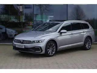 Volkswagen Passat Variant 1.4 TSI PHEV GTE 218 PK BNS, Panoramadak, Trekhaak, Memory, Head-Up, Matri