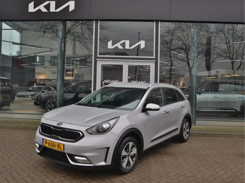 Kia Niro 1.6 GDi Hybrid DynamicLine | Cruise Control | Navigatie | Camera | Trekhaak | Tot 10Jr. Kia