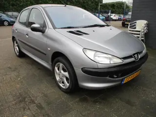Peugeot 206 1.6-16V Gentry TREKHAAK! APK 12-2026!
