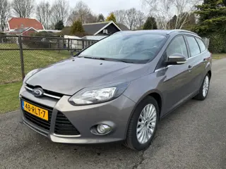 Ford FOCUS Wagon 1.6 TI-VCT First Edition ECC/CRUISE/ NIEUW D-RIEM!/ 4x NIEUWE BANDEN